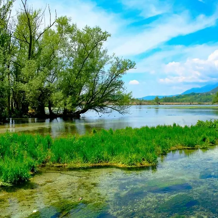 Fons Clara Domus Et Eventi 게스트하우스 Fontechiari